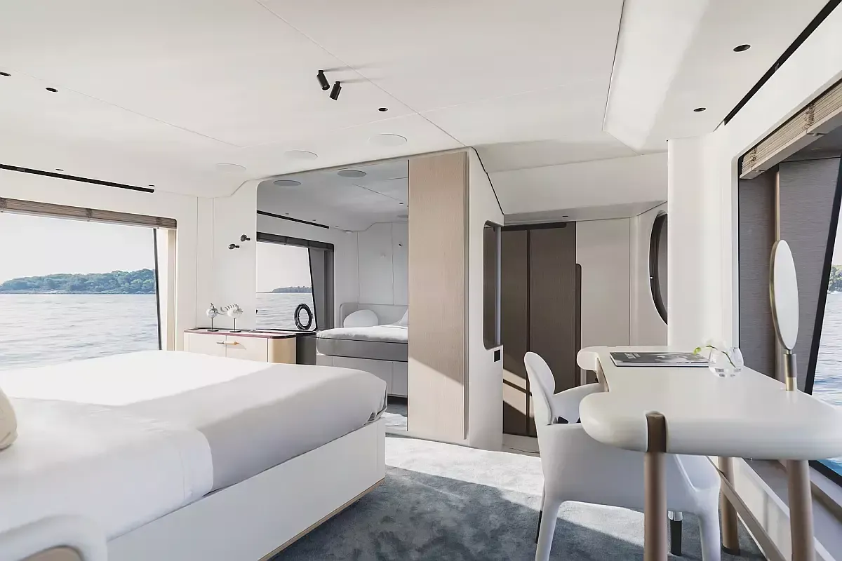 Azimut Grande 26M | First Horizon