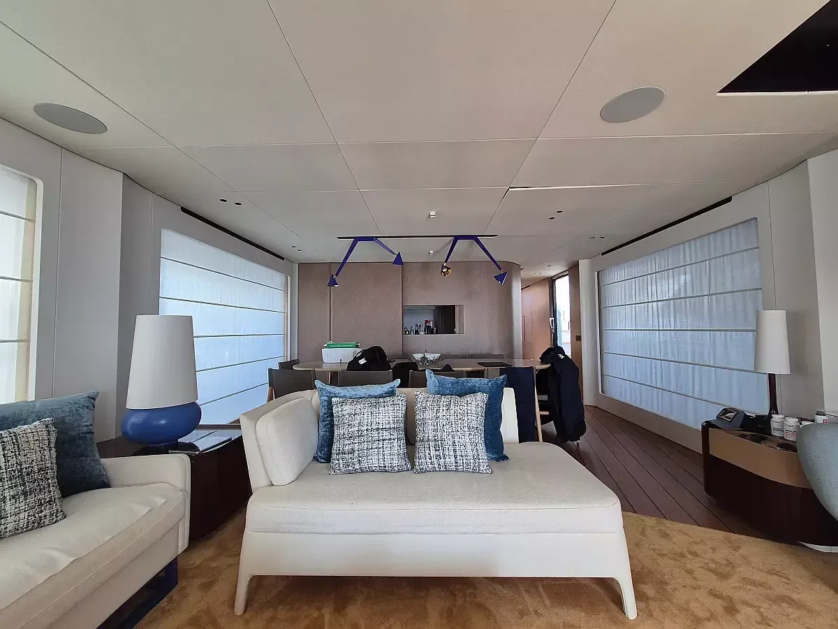 Azimut Grande 26M | First Horizon