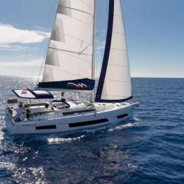 Dufour 41 | Moorings 24
