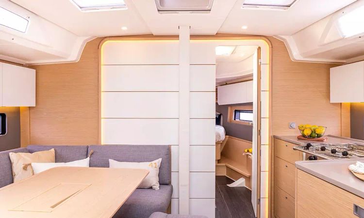 Dufour 41 | Moorings 24