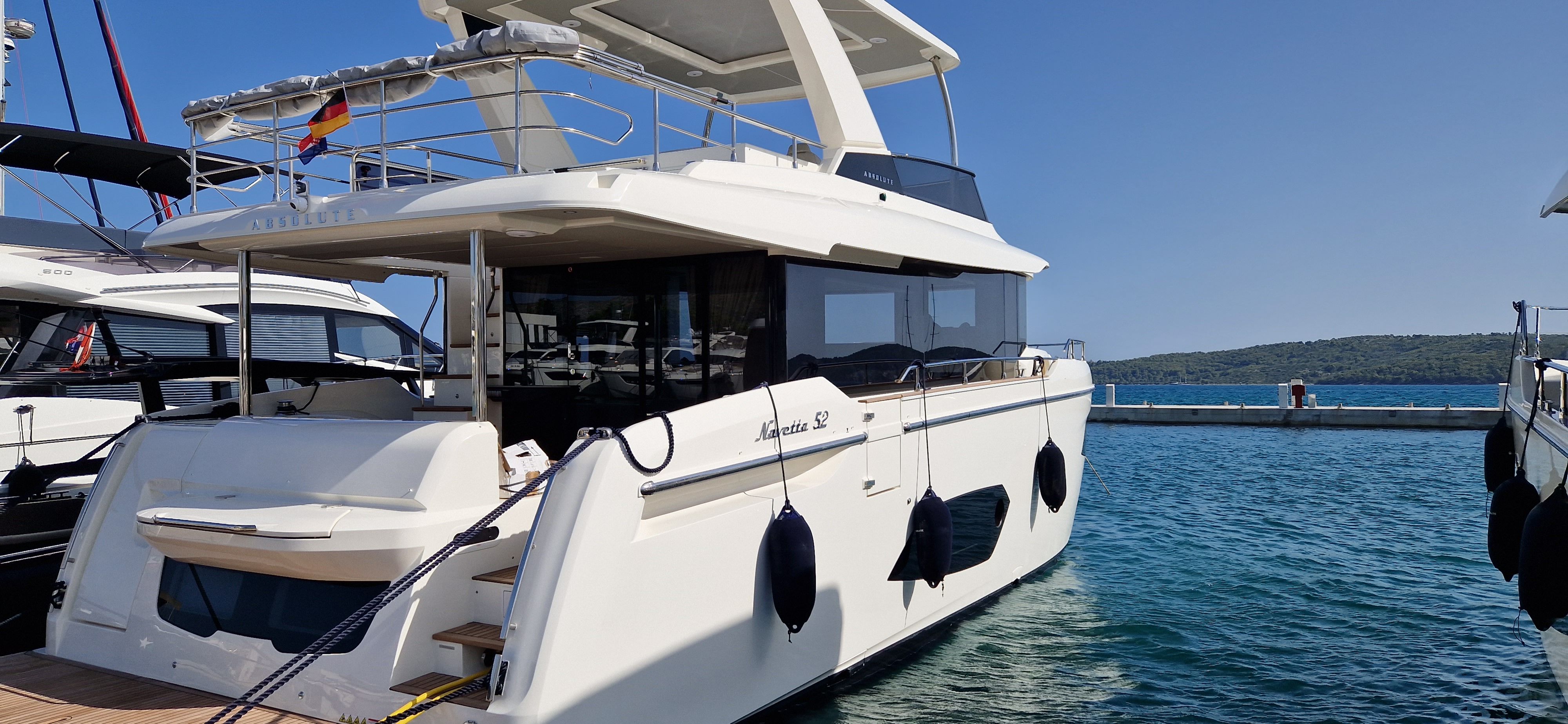 Absolute Navetta 52 | Aurora