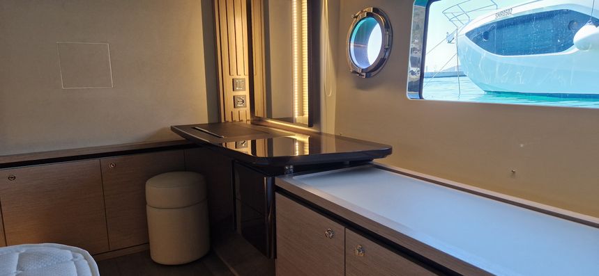 Absolute Navetta 52 | Aurora