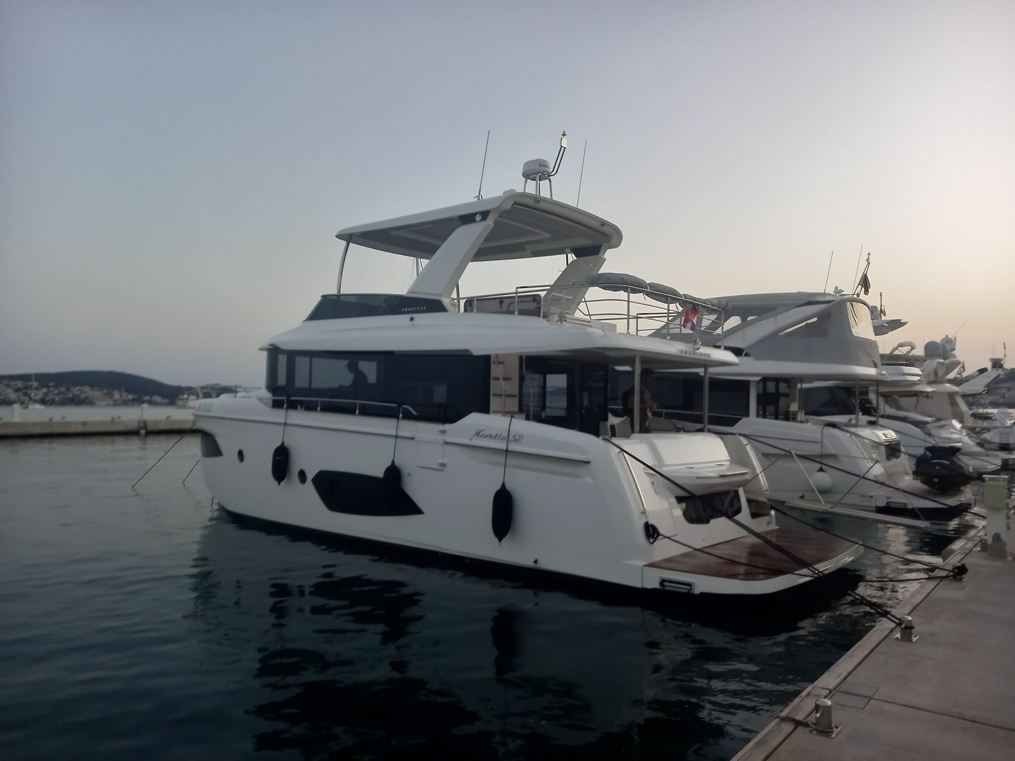 Absolute Navetta 52 | Aurora