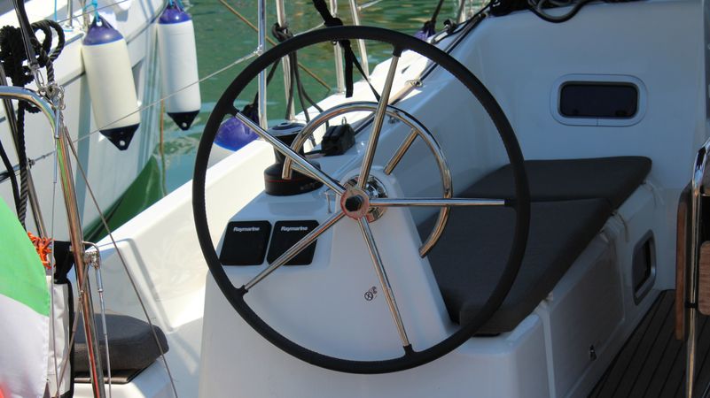 Jeanneau Sun Odyssey 350 | Naia