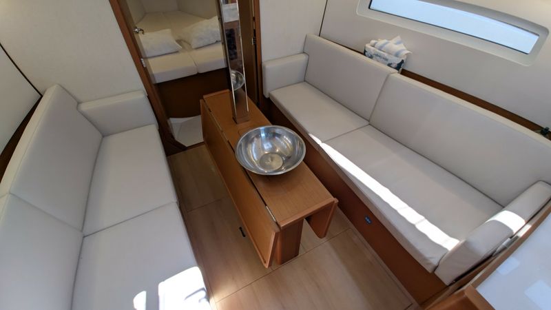 Jeanneau Sun Odyssey 350 | Naia
