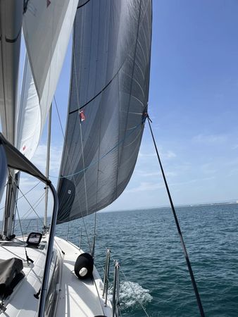 Dufour 470 | Camara 1