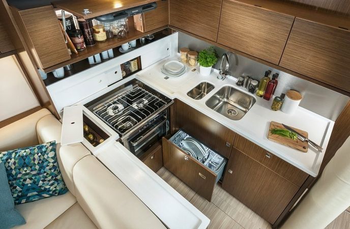 Bavaria C57 | Aristhesi