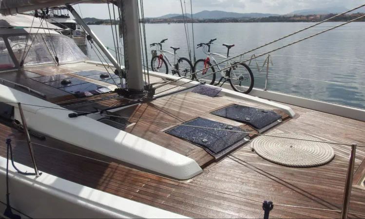 Hanse 575 | Social Distance