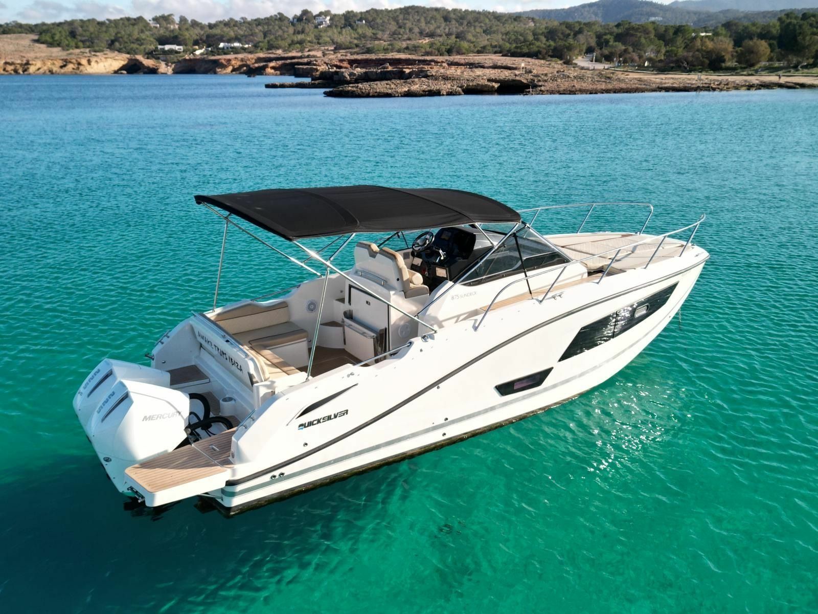 Quicksilver Activ 875 Sundeck | El Mojo
