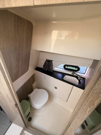 Quicksilver Activ 875 Sundeck | El Mojo