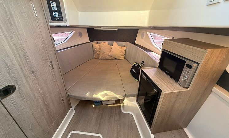 Quicksilver Activ 875 Sundeck | El Mojo