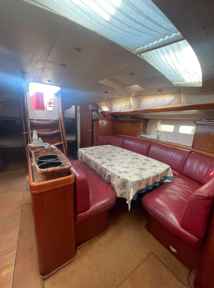 Beneteau Oceanis 523 | Red Erik 5
