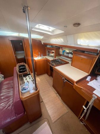 Beneteau Oceanis 523 | Red Erik 5