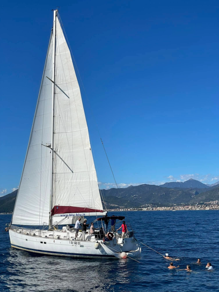 Beneteau Oceanis 523 | Red Erik 5