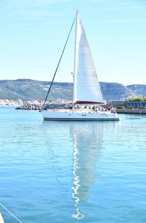 Beneteau Oceanis 523 | Red Erik 5