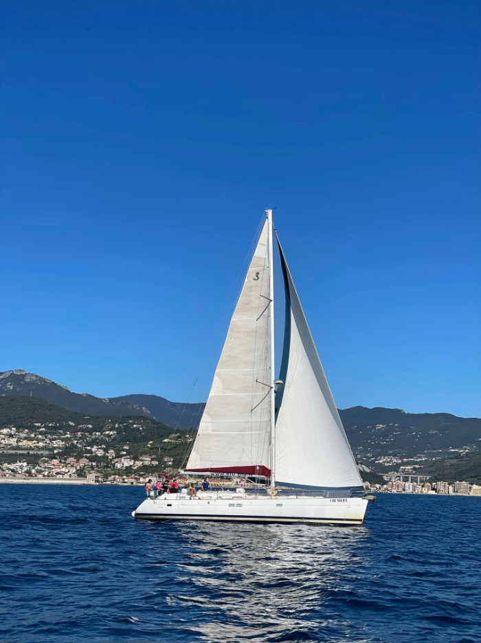 Beneteau Oceanis 523 | Red Erik 5