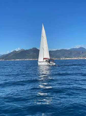Beneteau Oceanis 523 | Red Erik 5