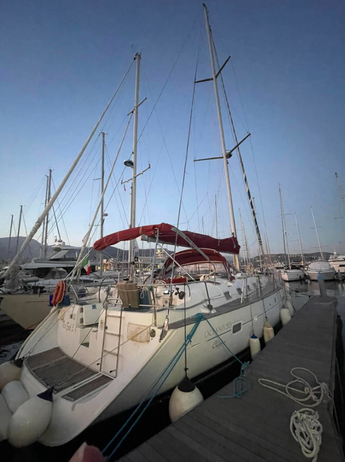 Beneteau Oceanis 523 | Red Erik 5