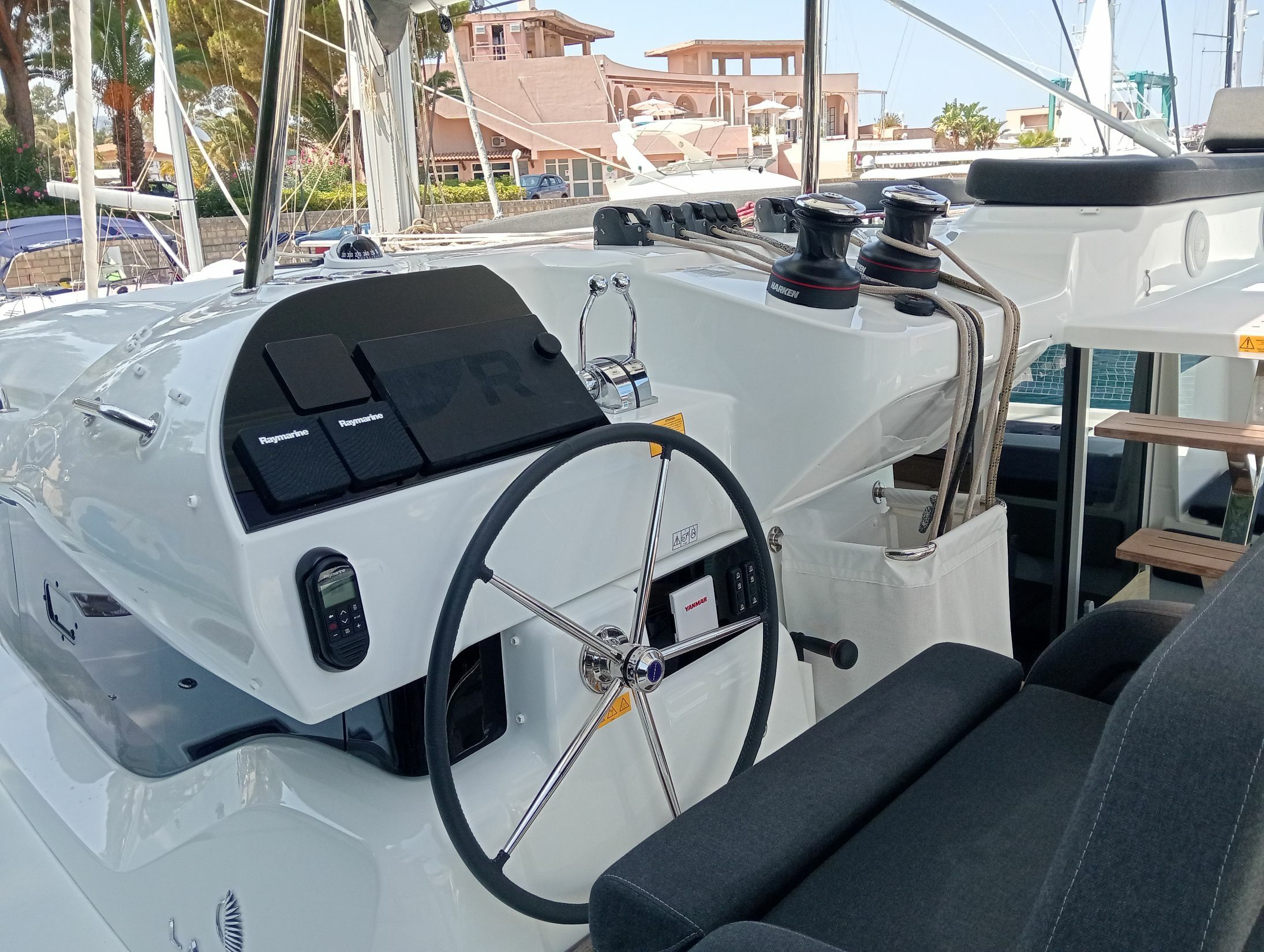 Lagoon 43 | Alma