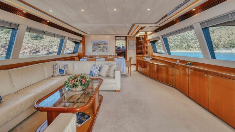 Ferretti 830 | Lidia