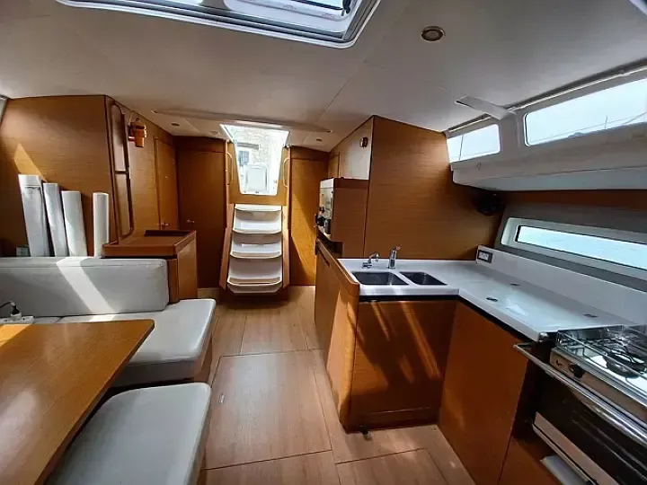 Jeanneau Sun Odyssey 490 | Cloe 1