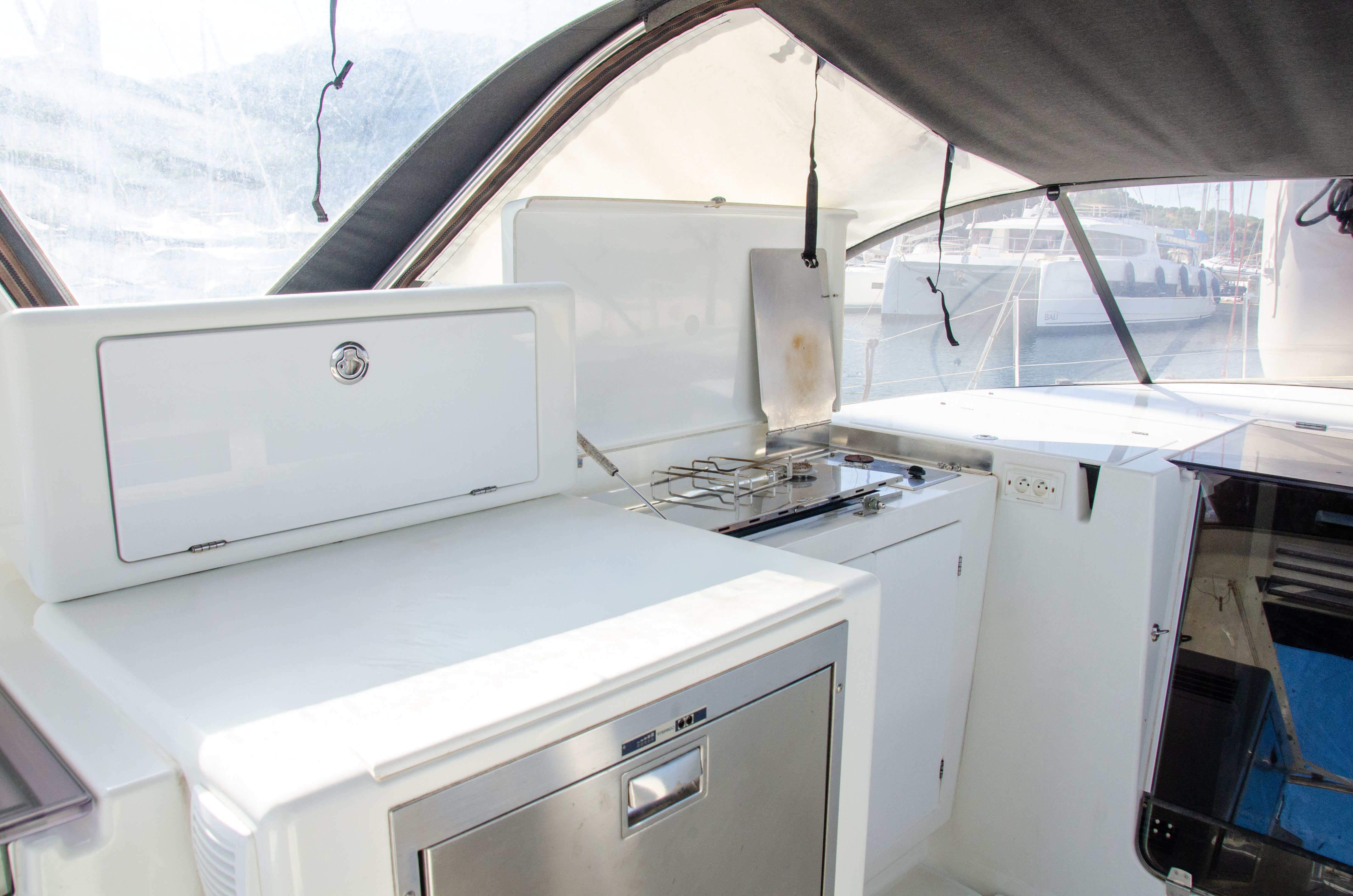 Jeanneau Sun Loft 47 | Sea Eagle