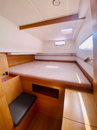 C Cat 37 | Altair