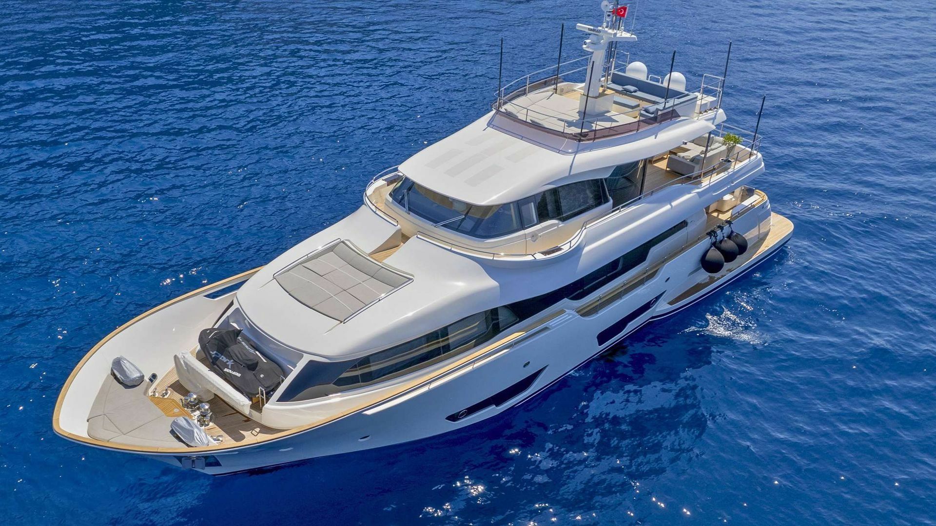 Ferretti Custom Line Navetta | Milena