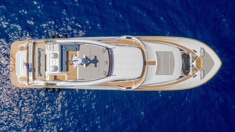 Ferretti Custom Line Navetta | Milena
