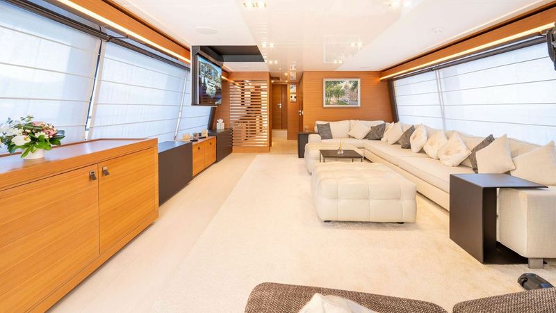 Ferretti Custom Line Navetta | Milena