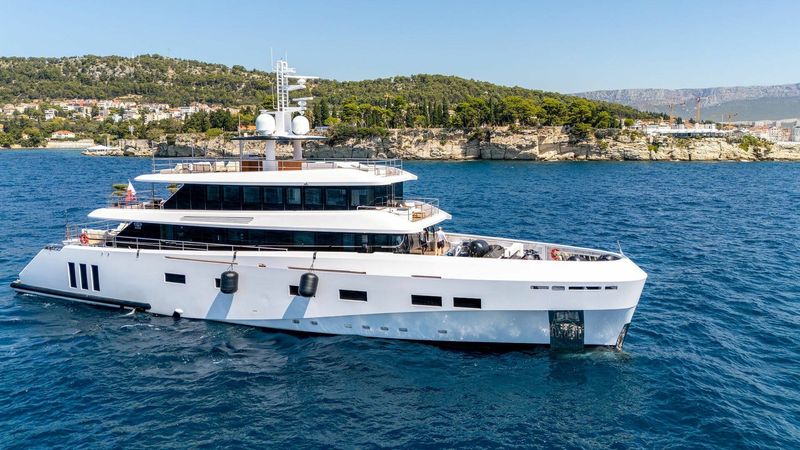 Custom Built 133 | Renata