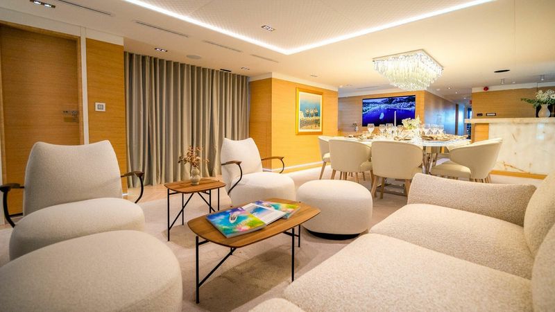 Custom Built 133 | Renata