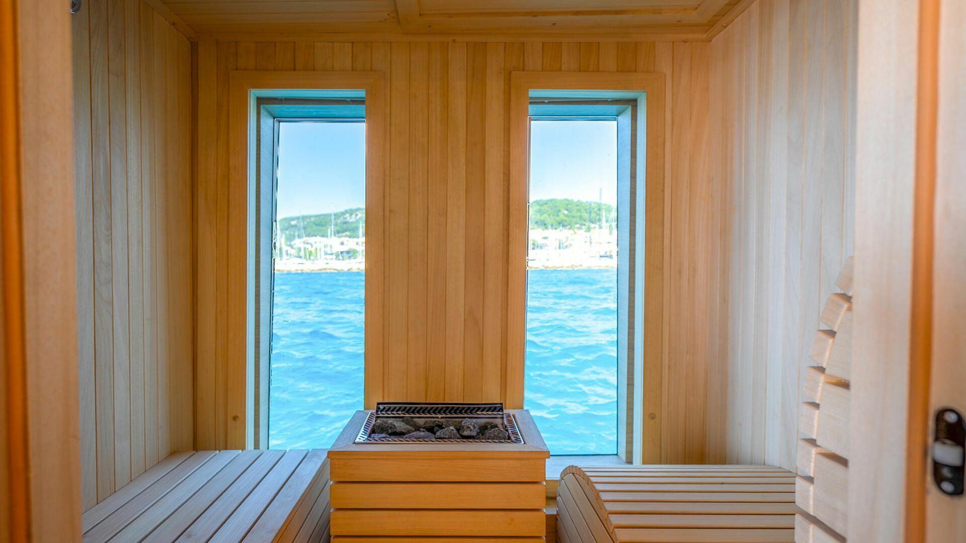 Custom Built 133 | Renata