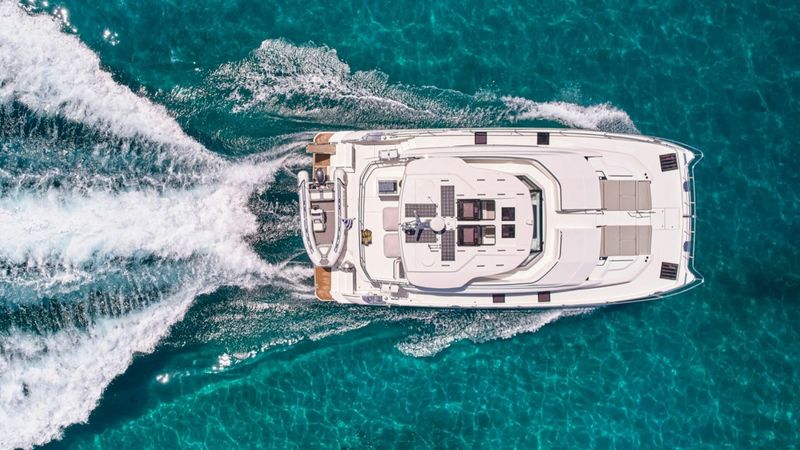 Aquila 54 | Explorion