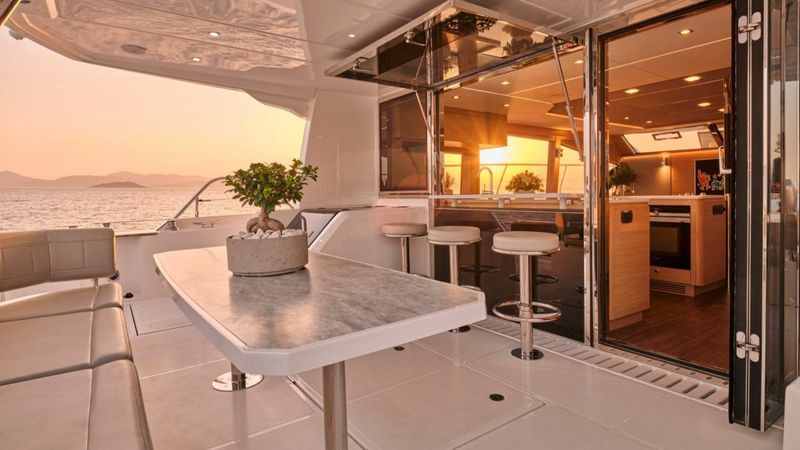 Aquila 54 | Explorion