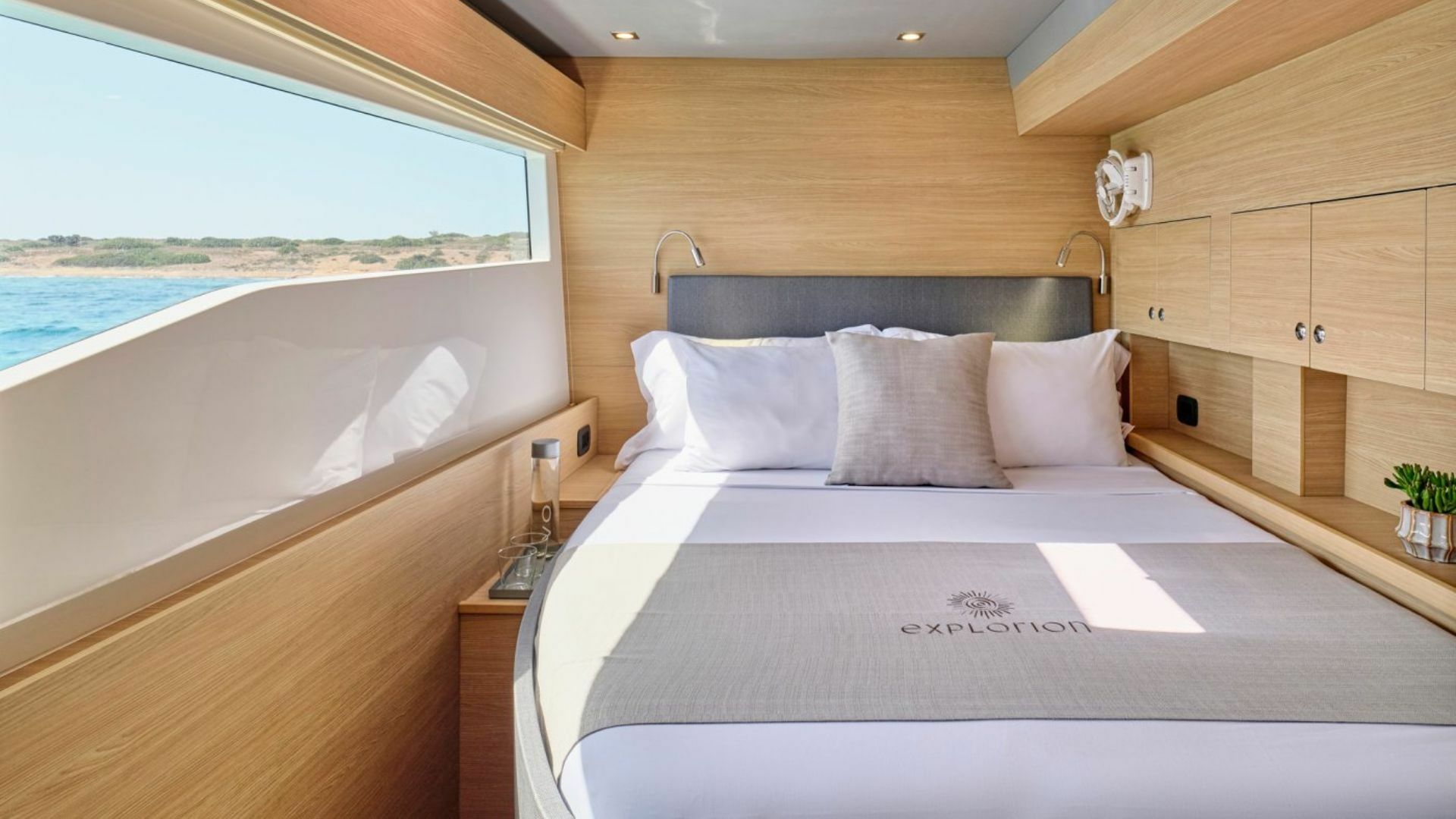 Aquila 54 | Explorion