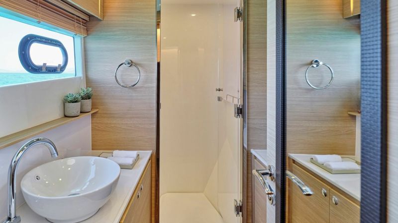 Aquila 54 | Explorion