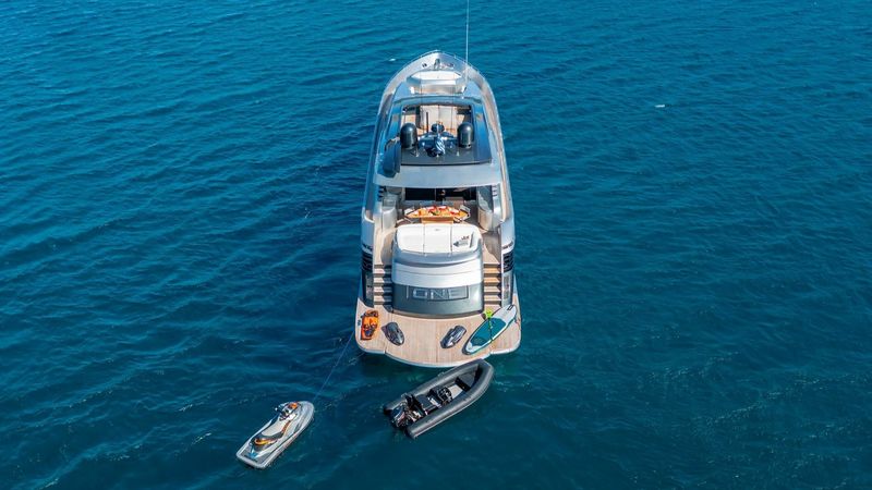 Pershing 90 | One