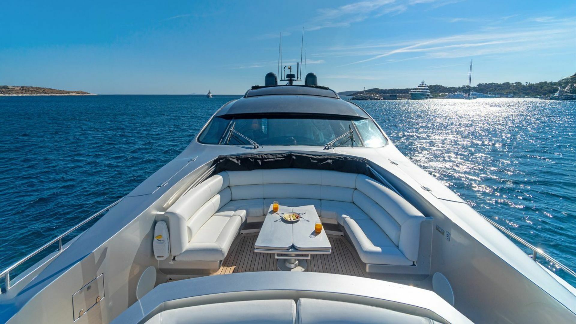 Pershing 90 | One