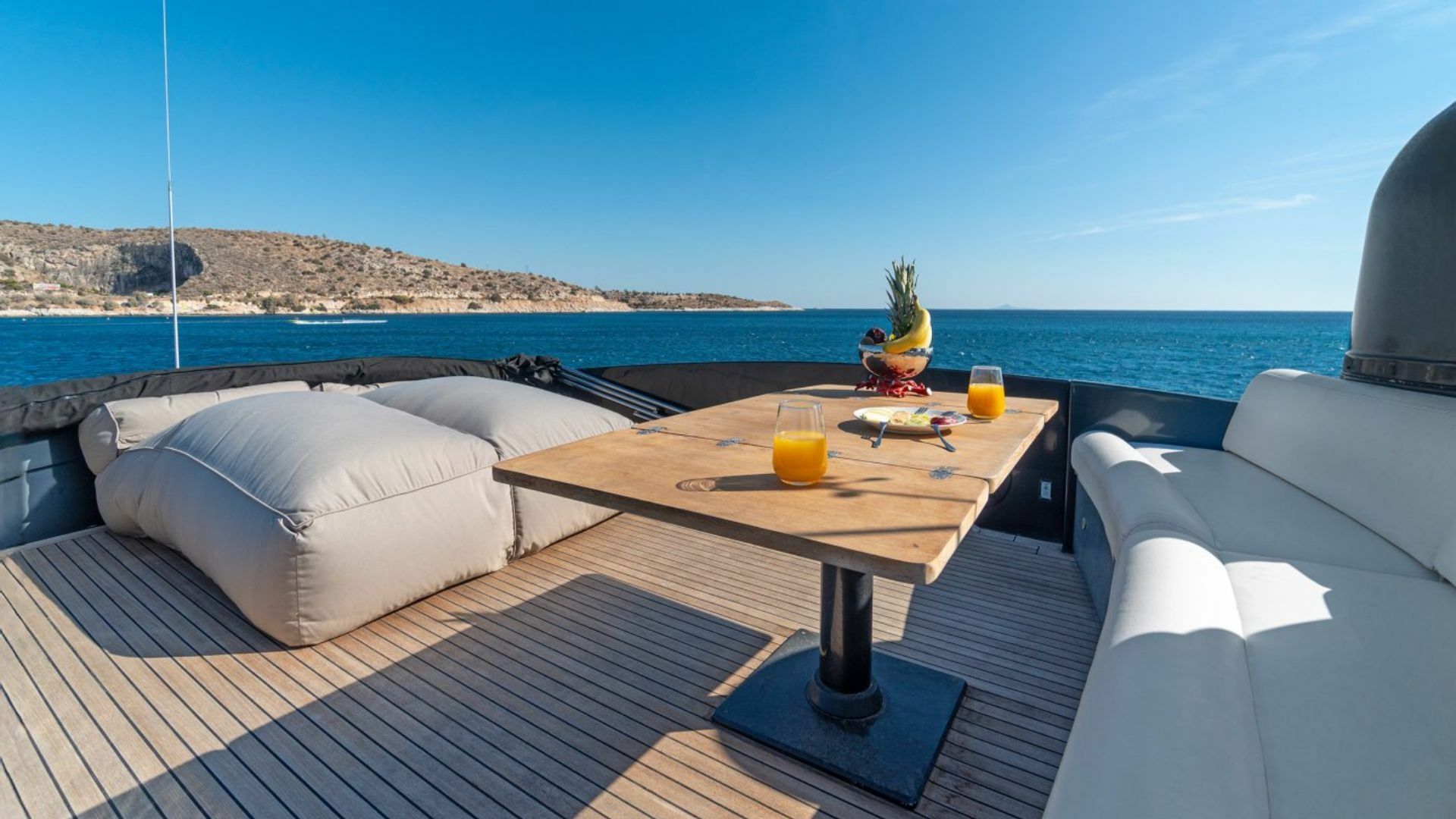 Pershing 90 | One