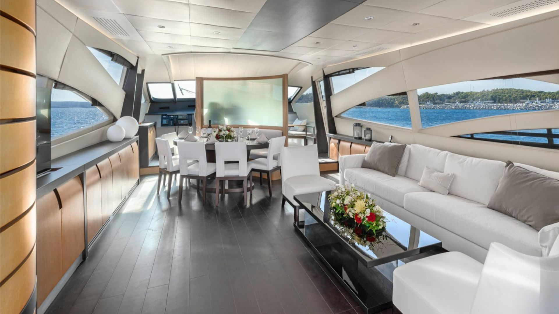 Pershing 90 | One