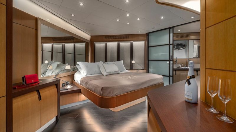 Pershing 90 | One