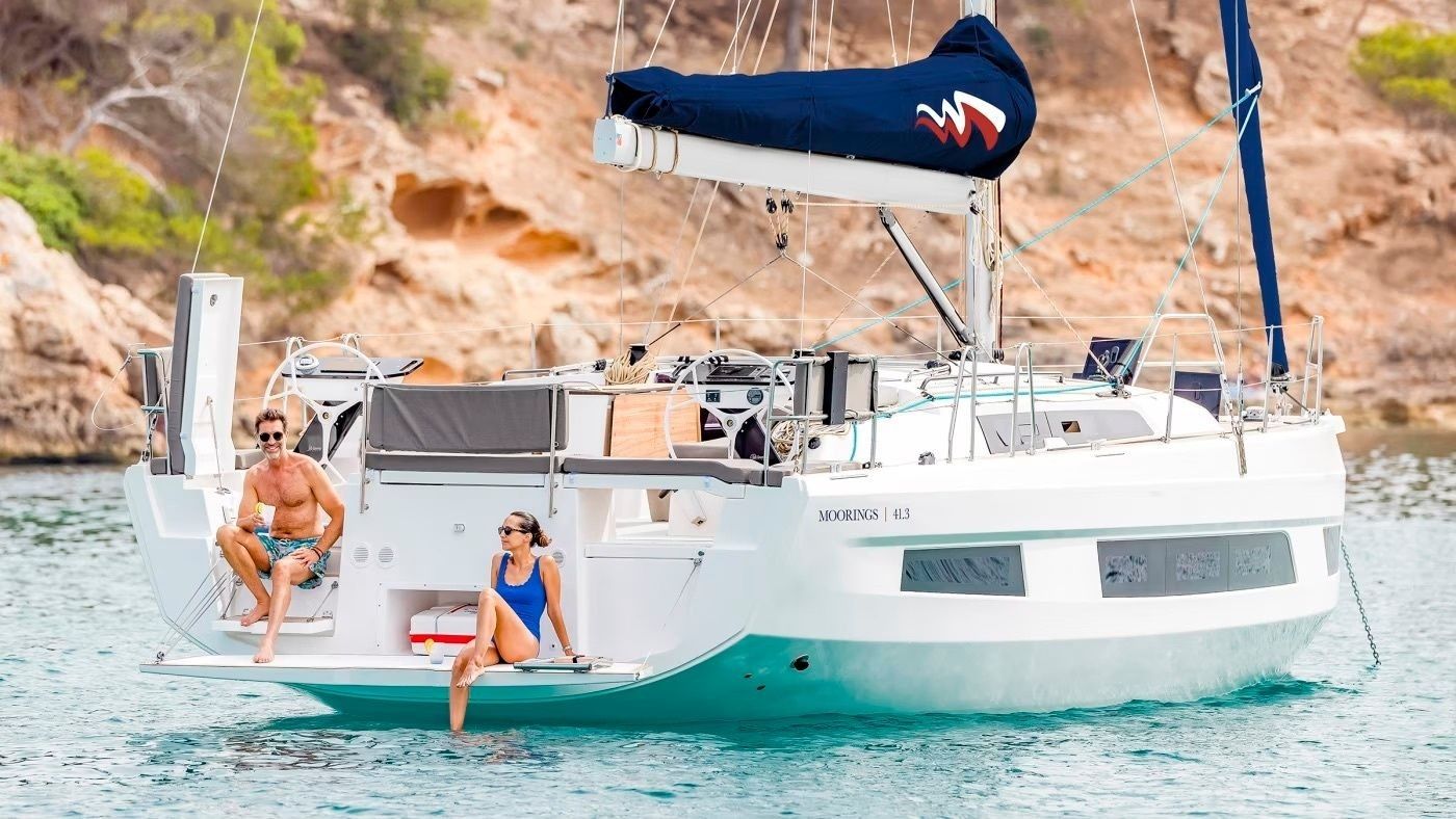Dufour 41 | Moorings 25