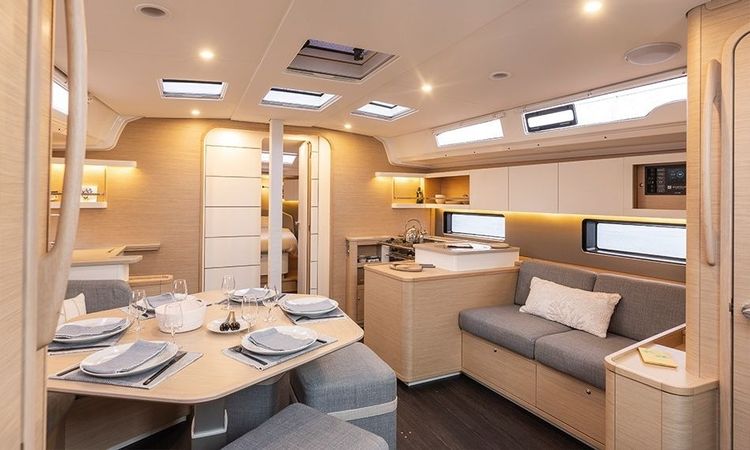 Dufour 44 | Moorings 25