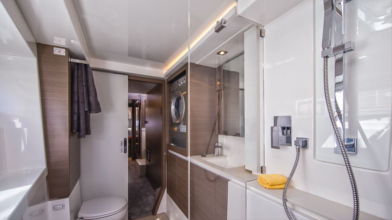 Leopard 42 | Moorings 25