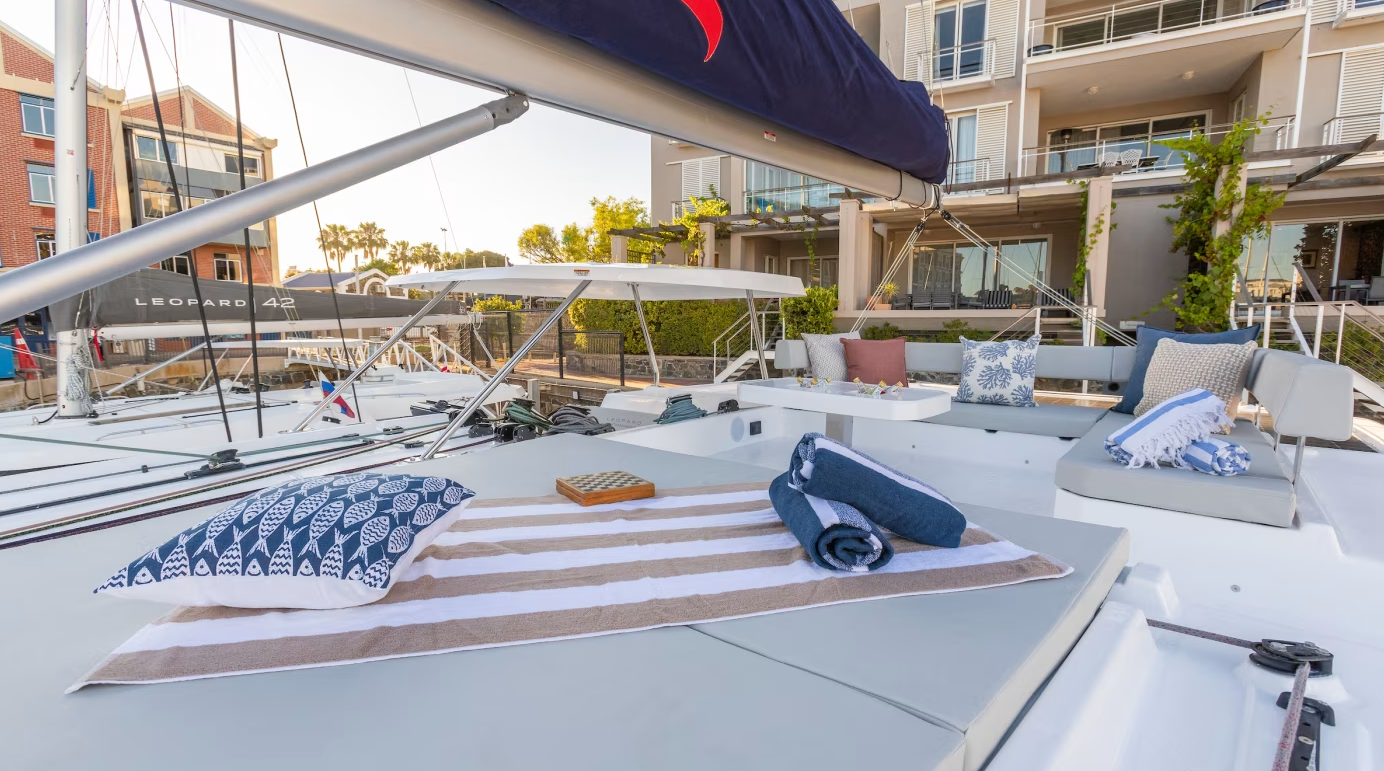 Leopard 52 | Moorings 25