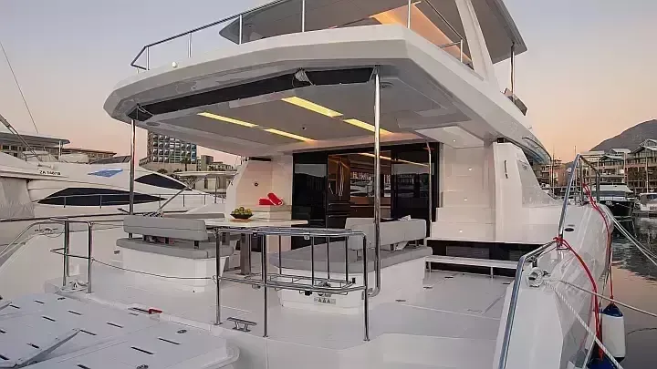 Leopard 53 PC | Moorings 21