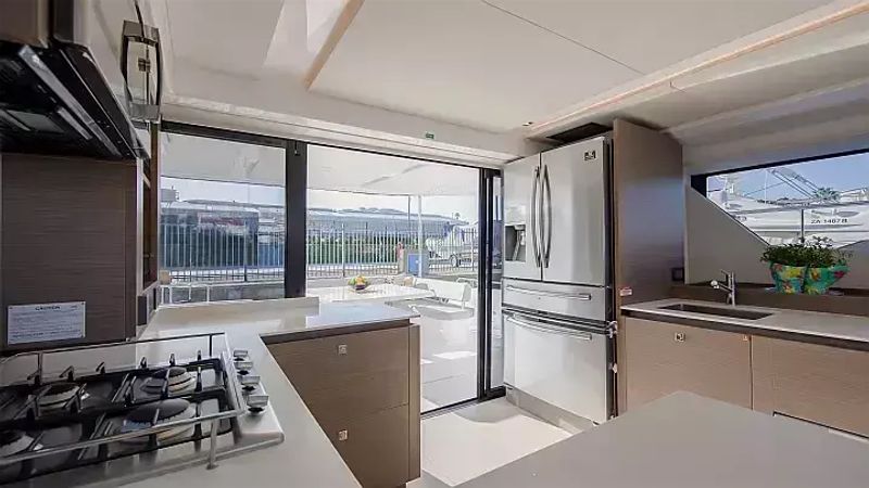 Leopard 53 PC | Moorings 21