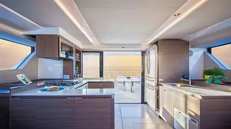 Leopard 53 PC | Moorings 21