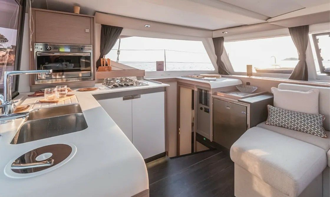 Fountaine Pajot Isla 40 | Mmiria